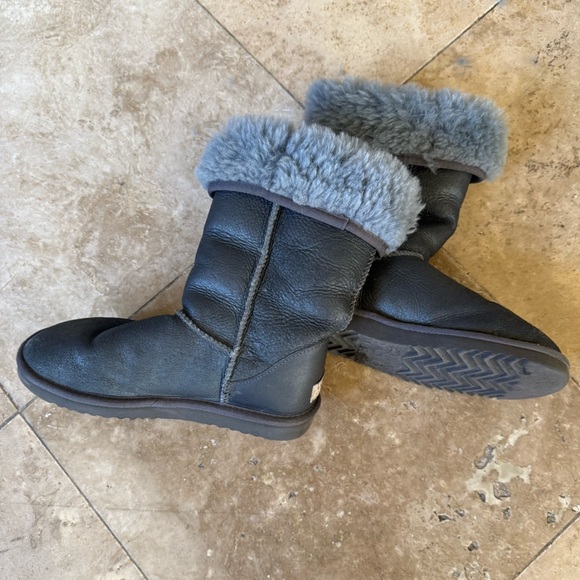 UGGs ladies slate gray size 5 very good condition cool grey color. - Picture 3 of 15